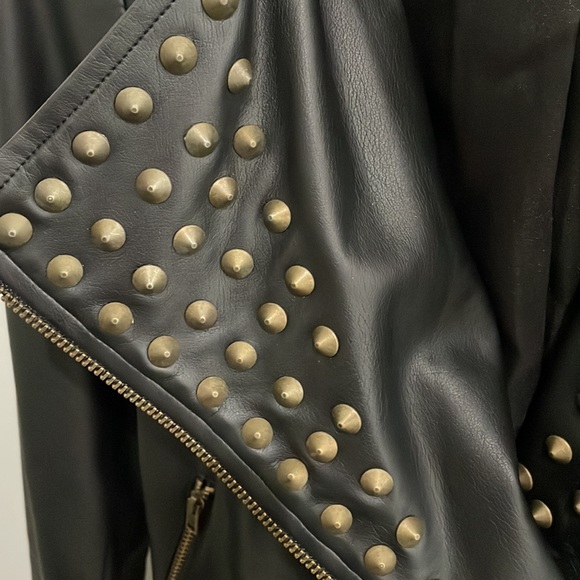 Leather jacket - Picture 3 of 8